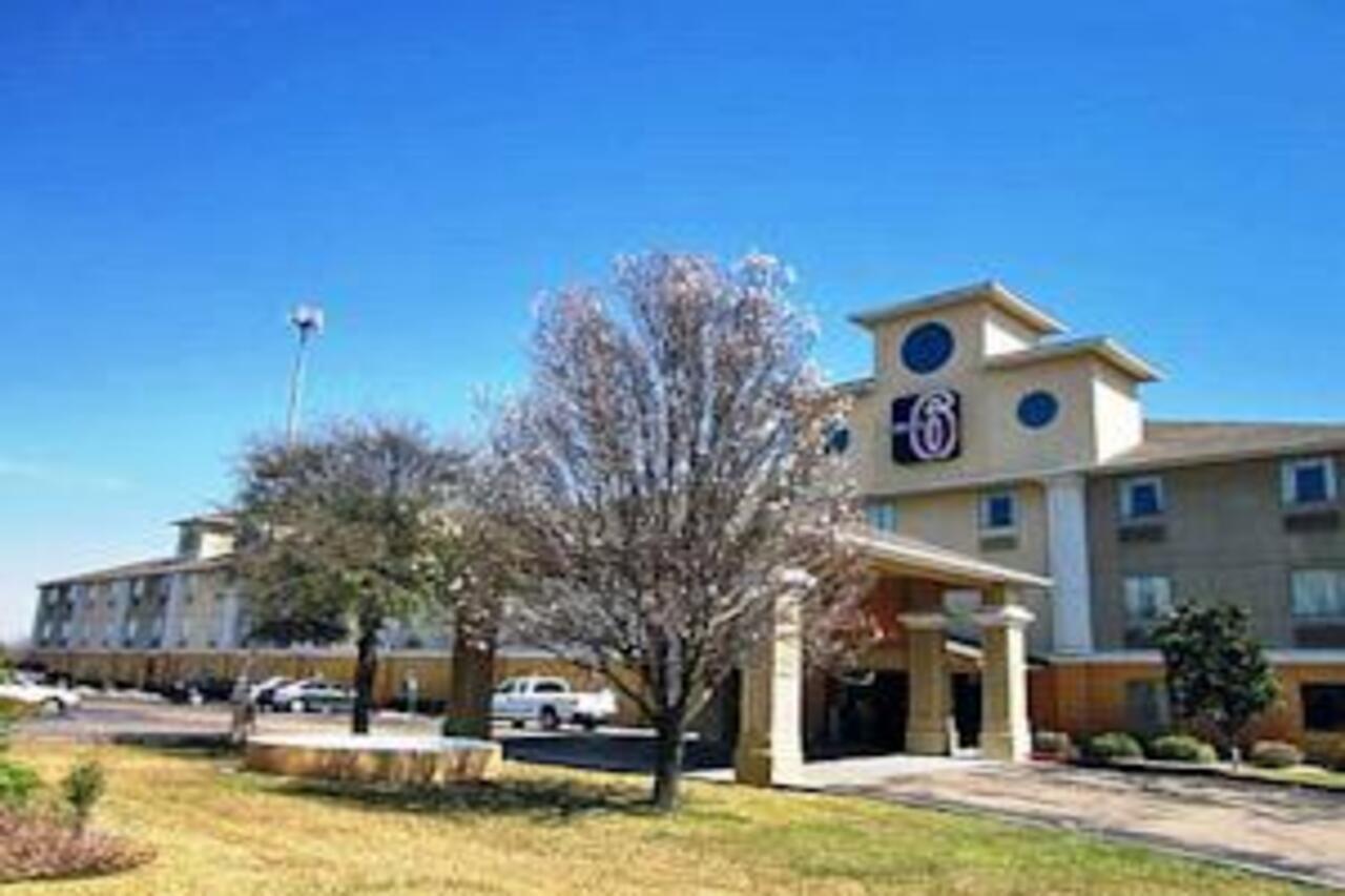 Super 8 By Wyndham Temple I-35 Hotel Exterior foto
